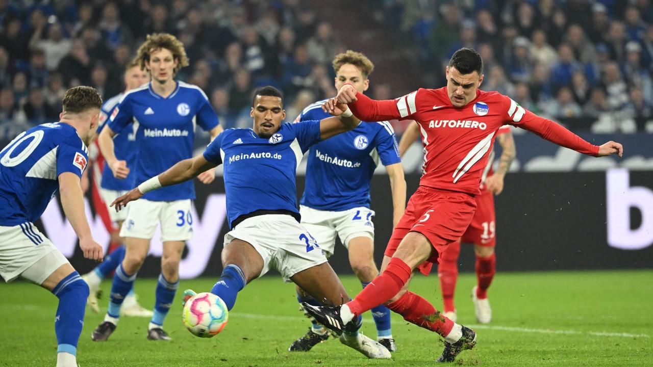 关于沙尔克逆转大胜,展现出色实力的信息 关于沙尔克逆转大胜,展现出色实力的信息