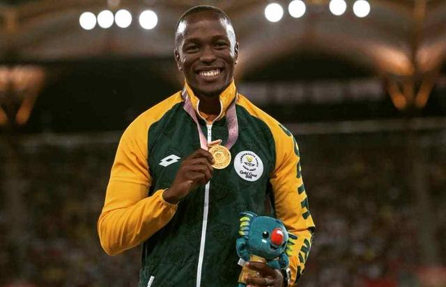 西班牙田径选手突破个人记录，登上领奖台