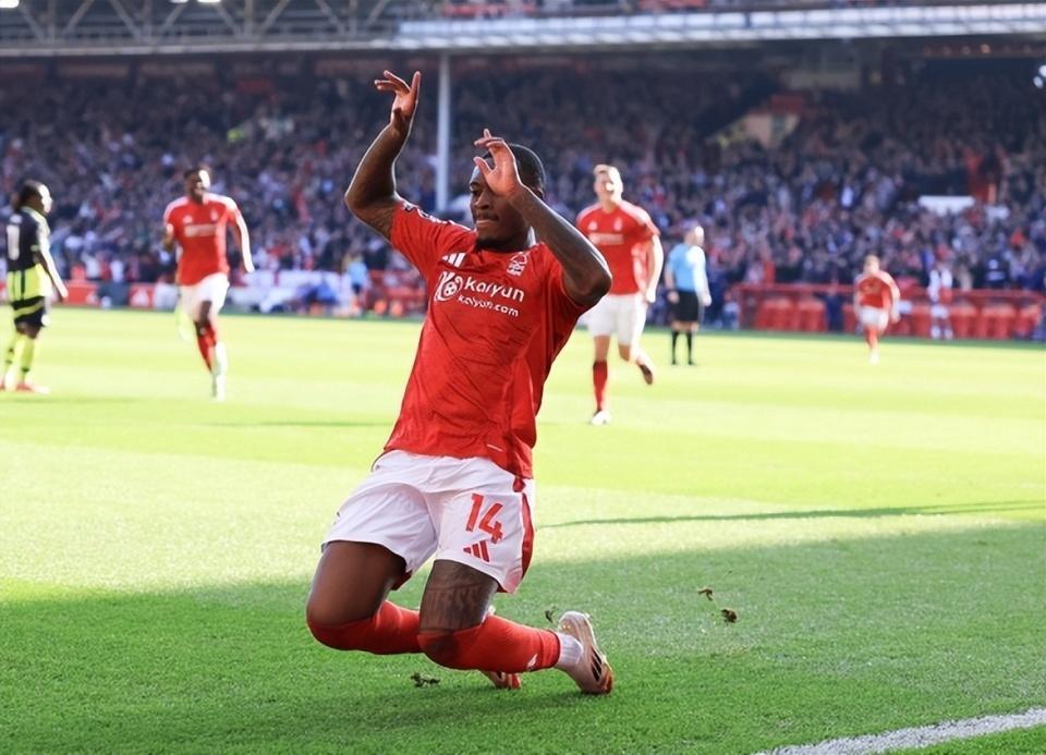 曼城客场惨败，晋级任务严峻的简单介绍