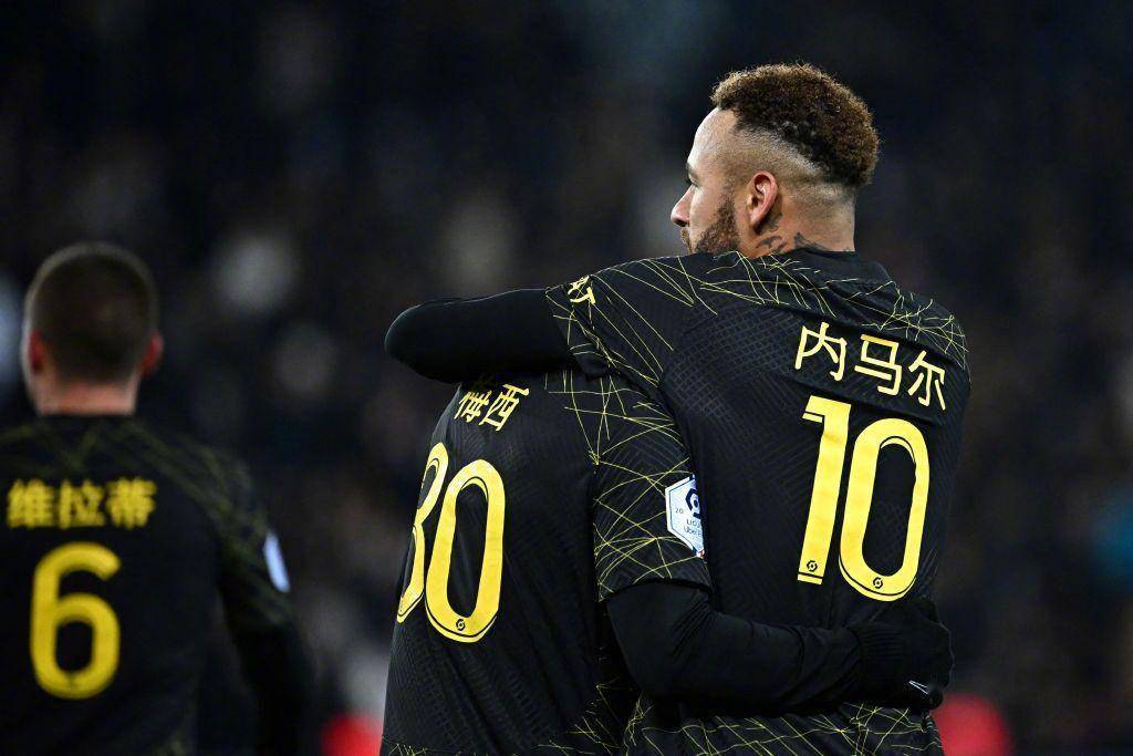 兰斯俱乐部发布新球衣宣传片，引爆球迷热情