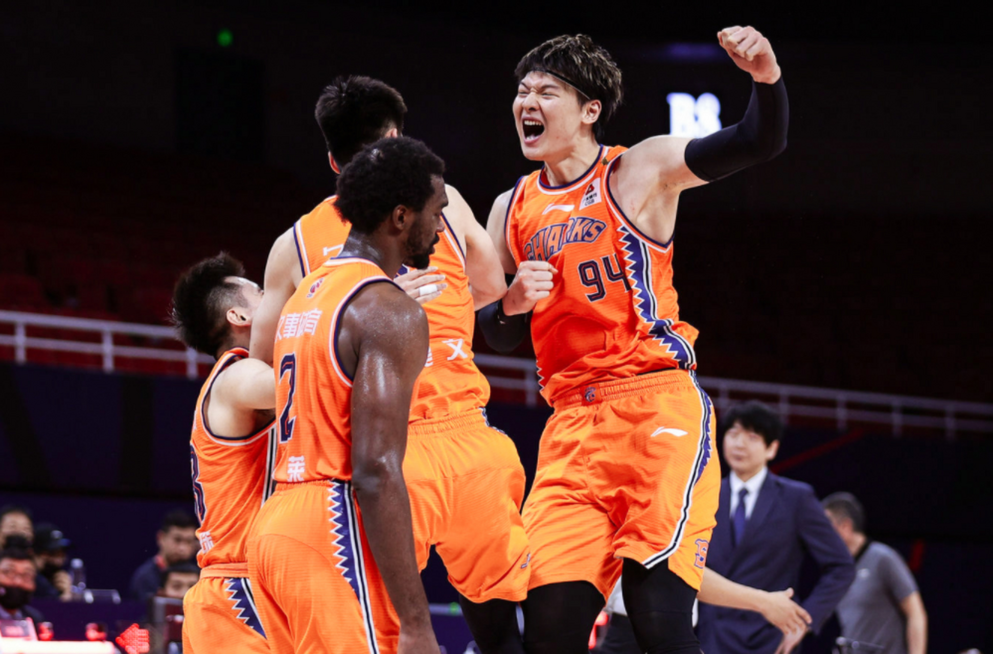 上海男篮与山东队即将上演对决