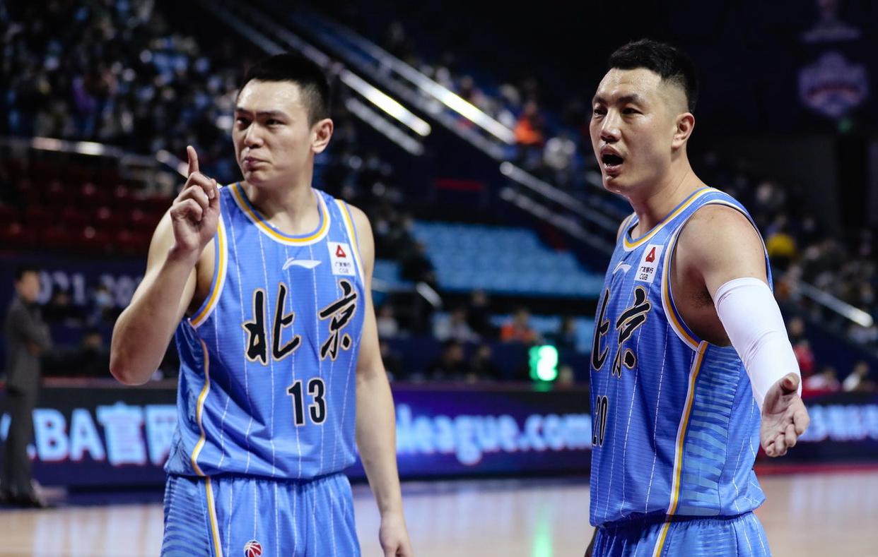 上海男篮与山东队即将上演对决