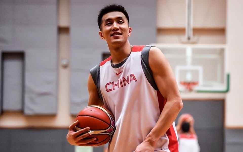 关于新疆队逆转辽宁队，郭艾伦高光表现的信息