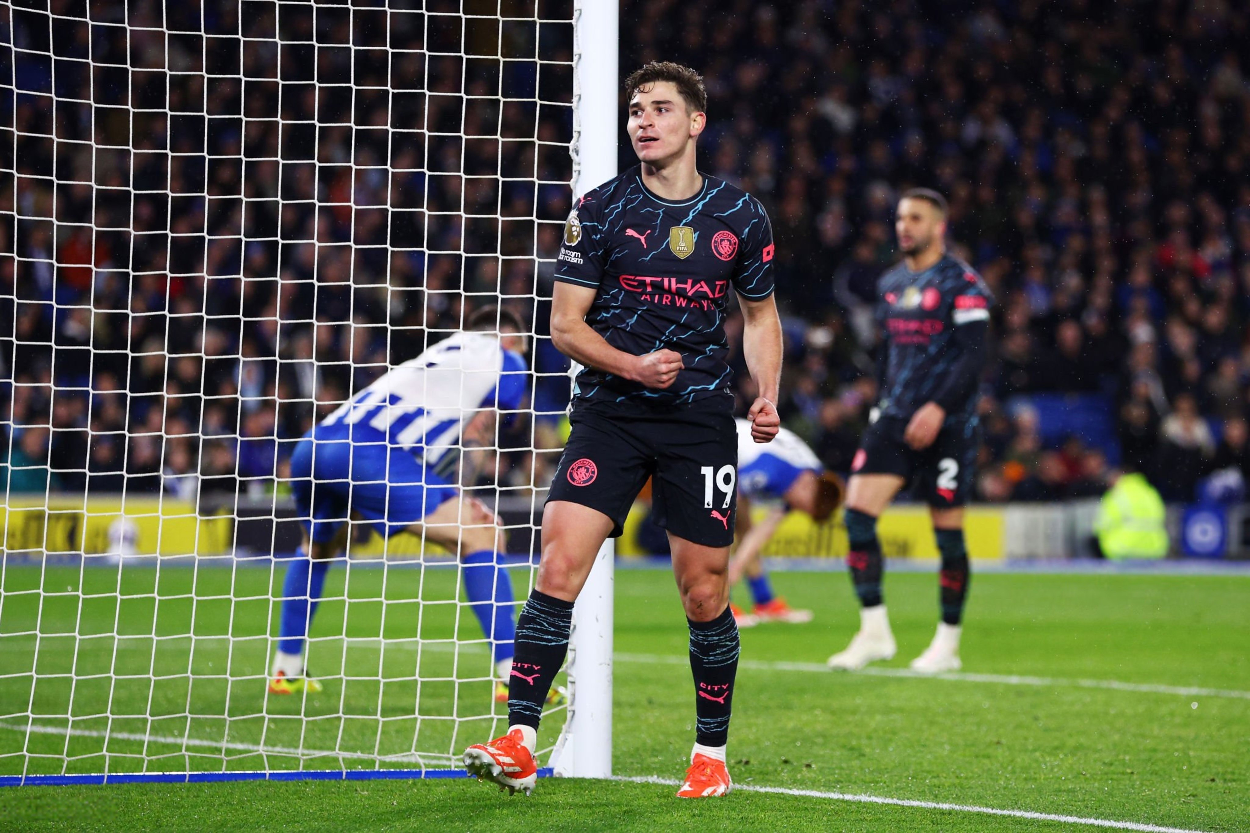 包含墨西哥轻取马德里竞技，德布劳内惊艳四座的词条