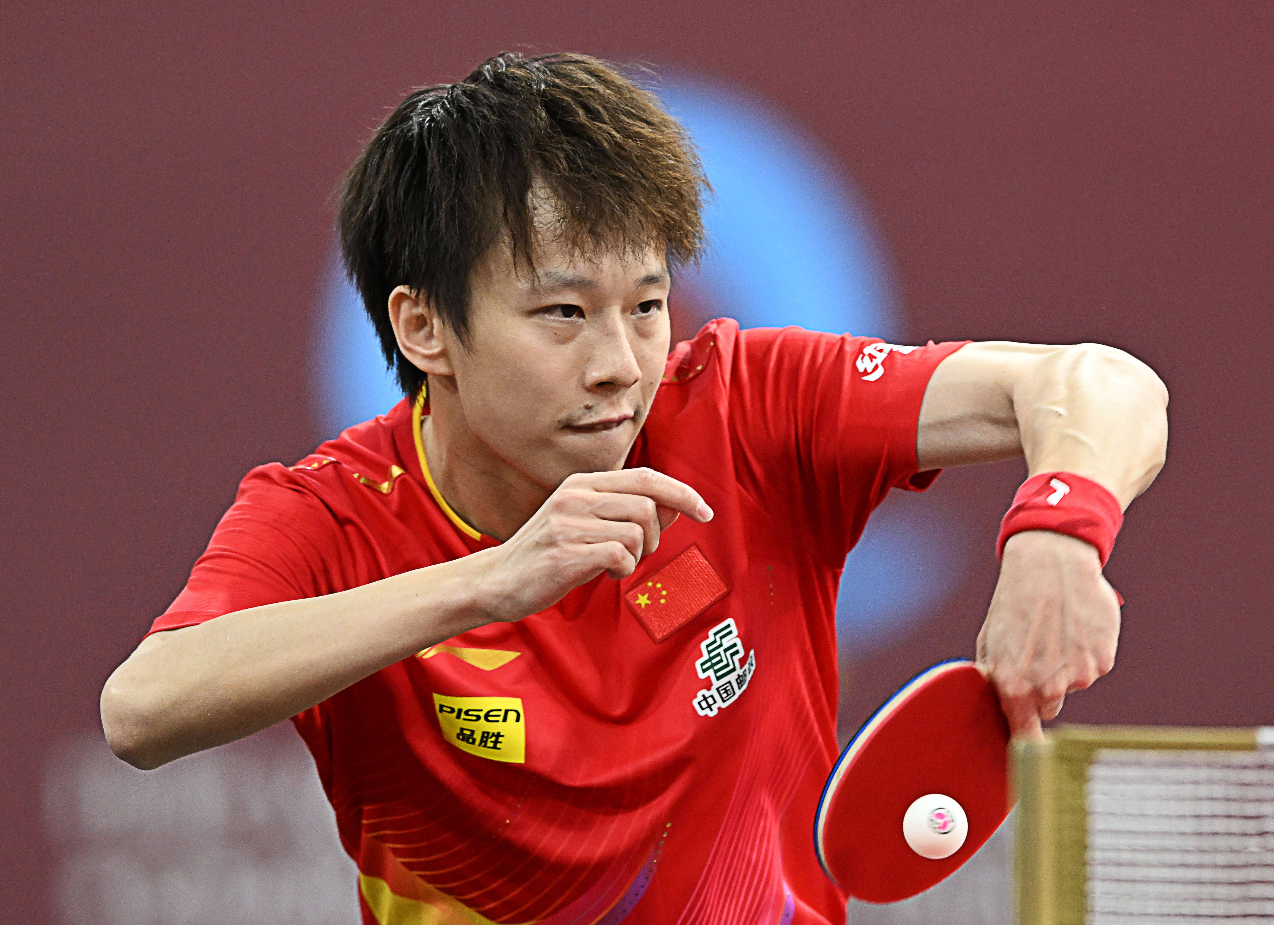 包含英格兰队完胜波兰队，林高远点燃赛场的词条