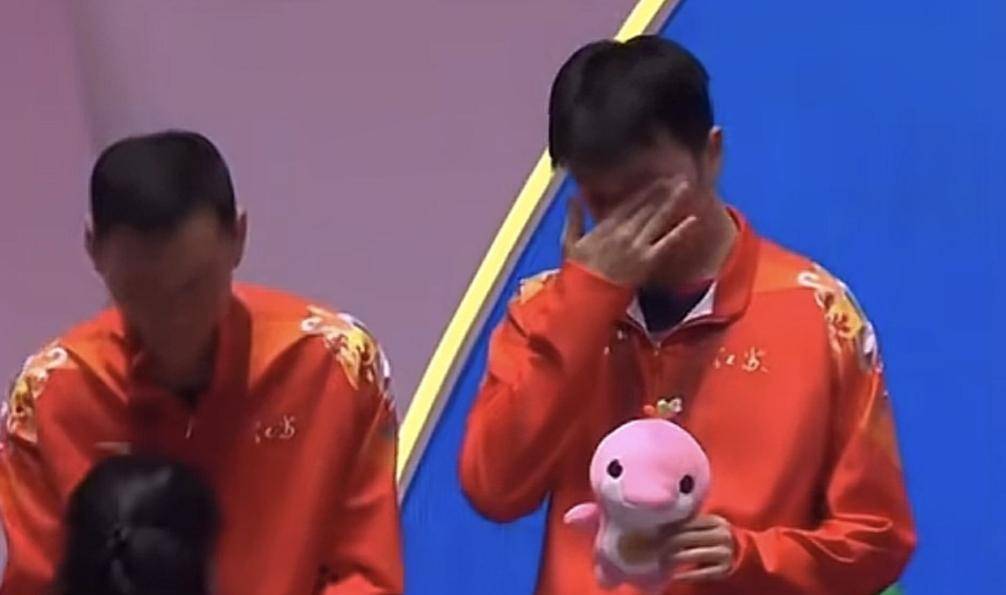 包含英格兰队完胜波兰队，林高远点燃赛场的词条