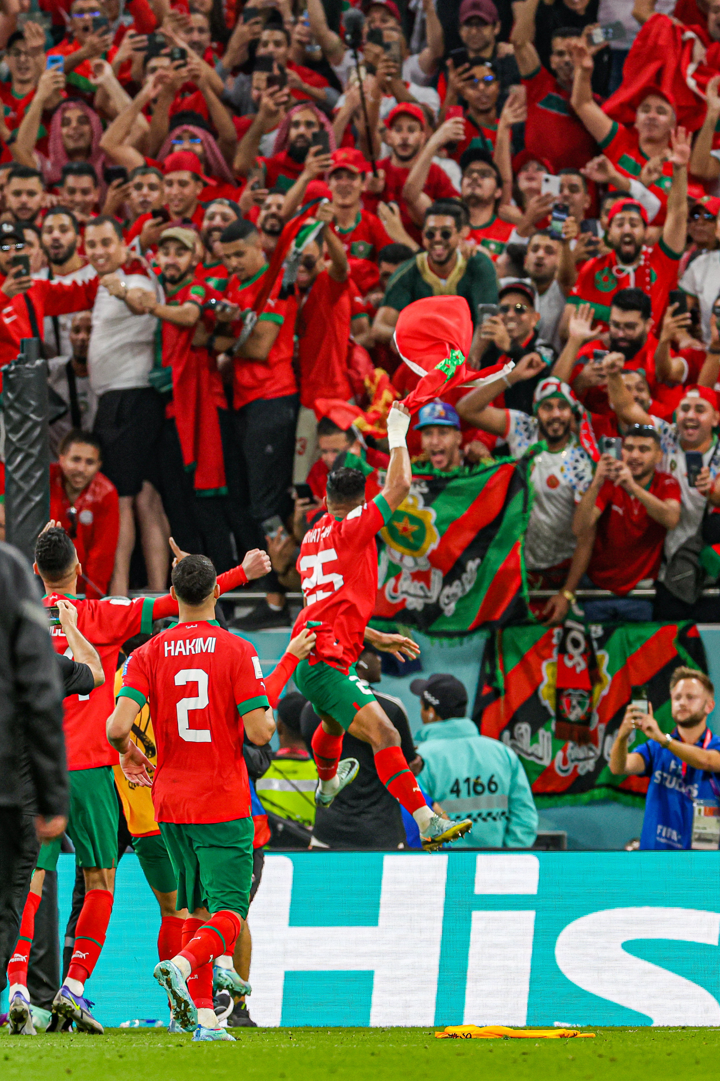 摩洛哥鏖战波兰，C罗刷新纪录