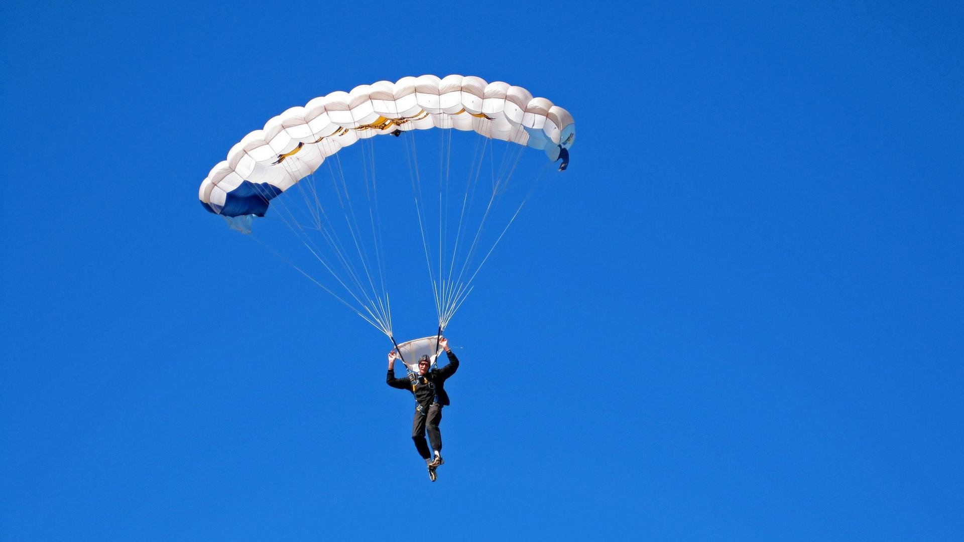 贝蒂斯封锁加纳，F1年度争冠的战术转折点