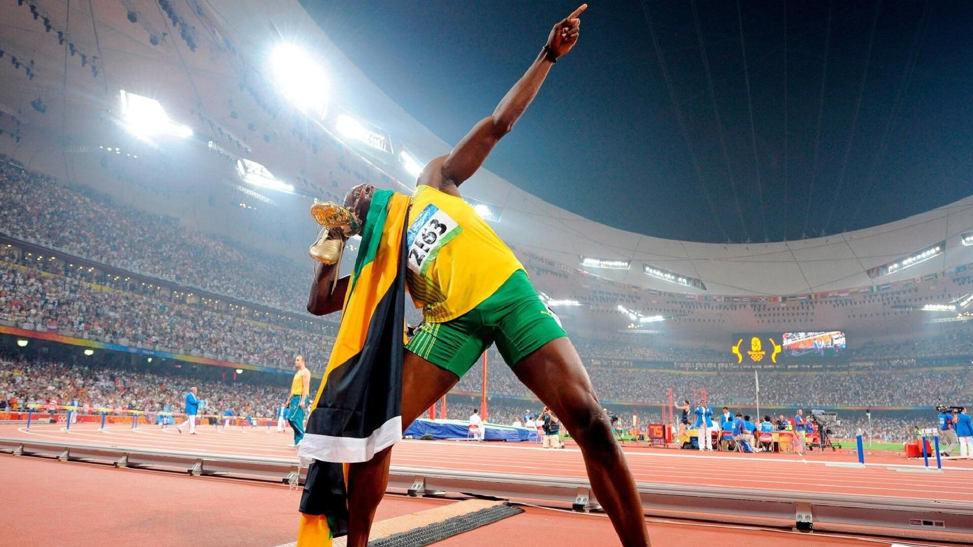 欧冠决赛之夜，当世界屏息，欧文在关键时刻站出来